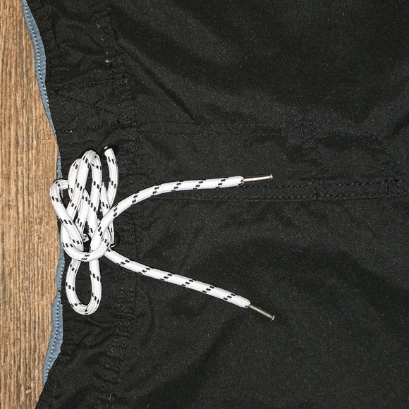 EUC Goodfellow and co. Men,'s shorts - Picture 2 of 15